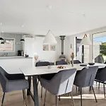 4 Bedroom In * Бёркоп