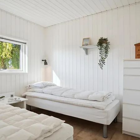 別荘 4 Bedroom In *