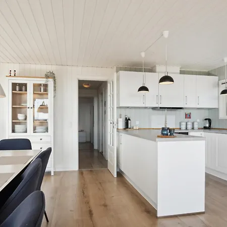4 Bedroom In