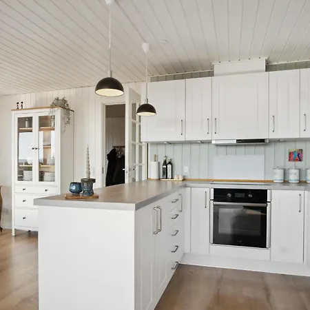 4 Bedroom In Holiday home *