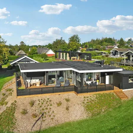 4 Bedroom In * Borkop