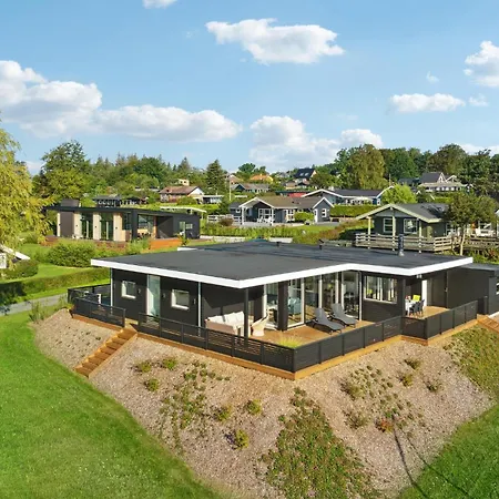 4 Bedroom In Borkop