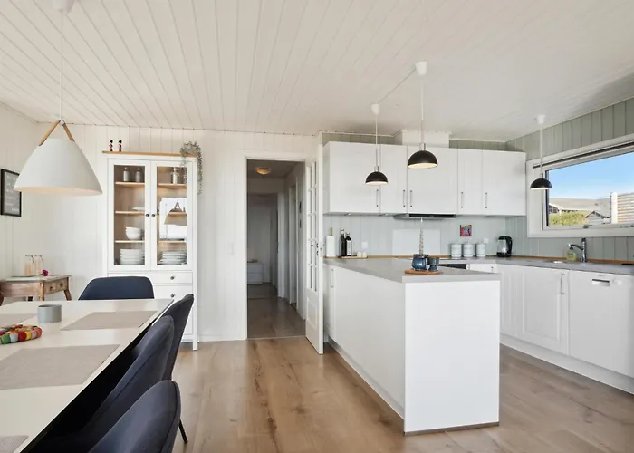 4 Bedroom In