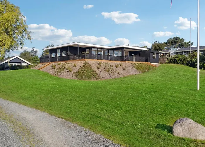 4 Bedroom In