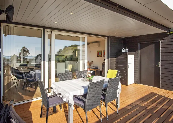 4 Bedroom In *